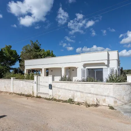 Villa Albachiara Con Idromassaggio E Pineta - Apulia *