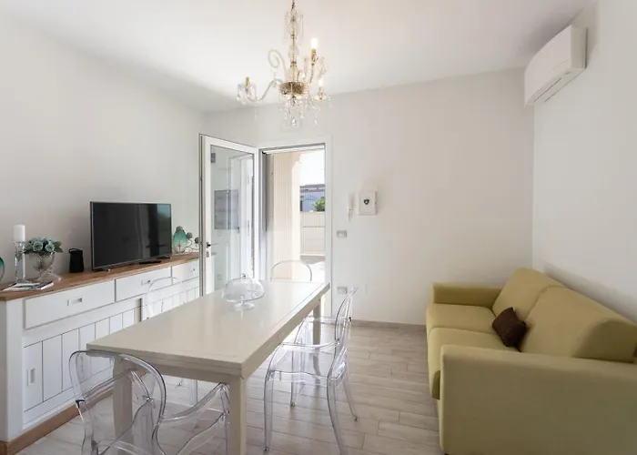 Albachiara Con Idromassaggio E Pineta - Apulia Villa