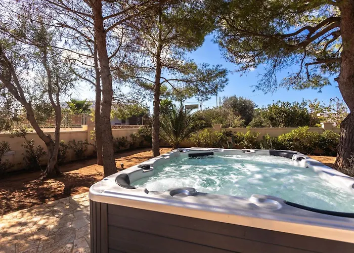 Villa Albachiara Con Idromassaggio E Pineta - Apulia