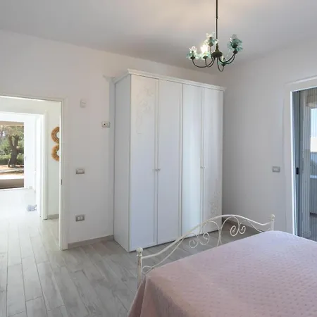 Albachiara Con Idromassaggio E Pineta - Apulia *