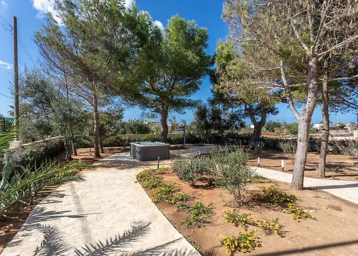فيلة Albachiara Con Idromassaggio E Pineta - Apulia